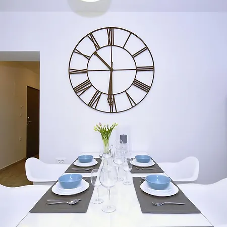 First Floor Апартаменты Задар