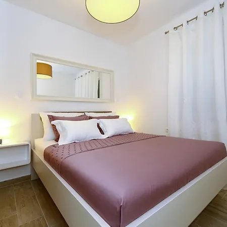 First Floor * Zadar