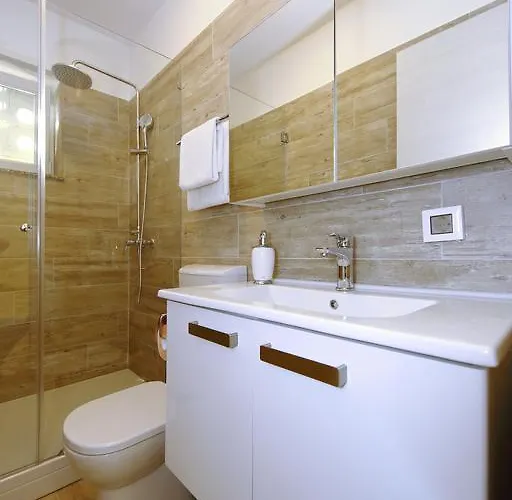 First Floor Lägenhet