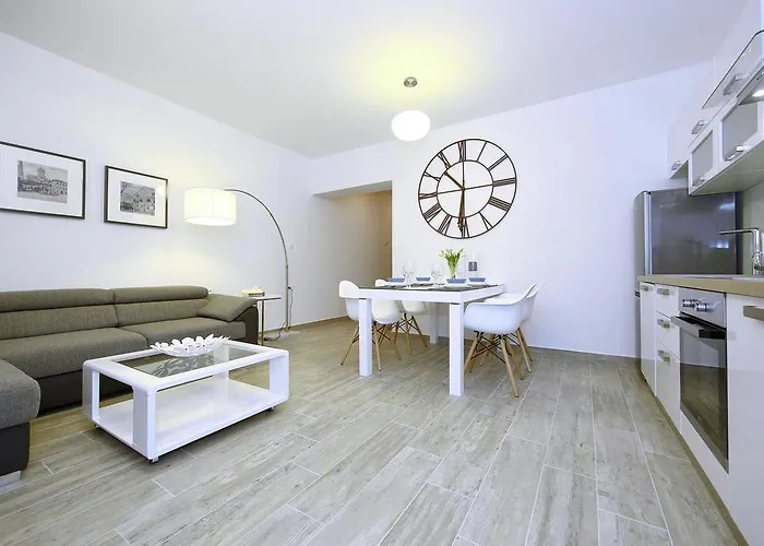 Lägenhet First Floor