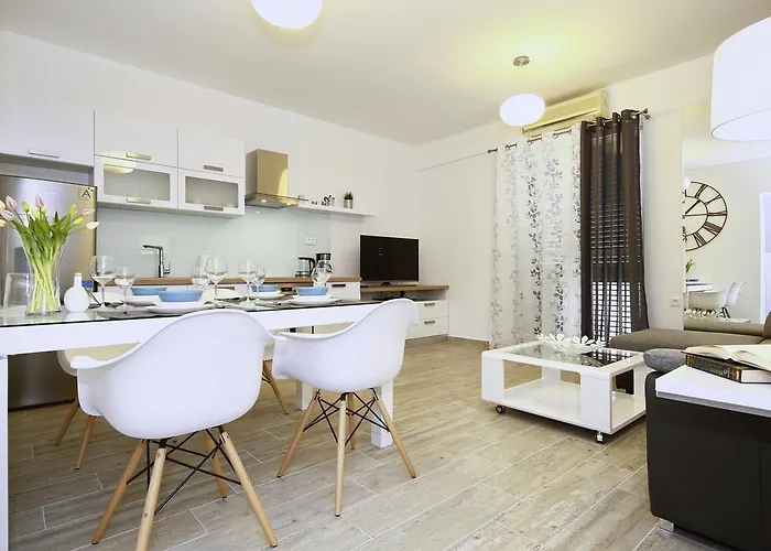 First Floor Lägenhet