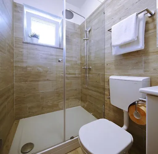 First Floor Lägenhet